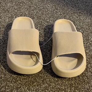 NEW Beige Slide Sandals size 9-10 large size 40-41